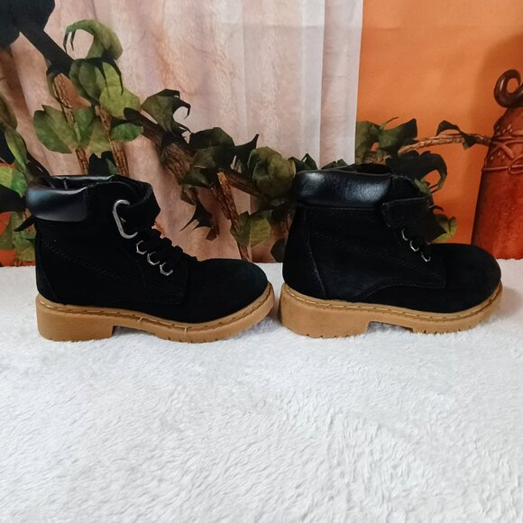 Kids' Black Size 26 EUC Suede Ankle Combat Work Boots - Picture 4 of 11